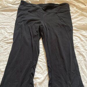 Athleta Womens crop flared leggings size L